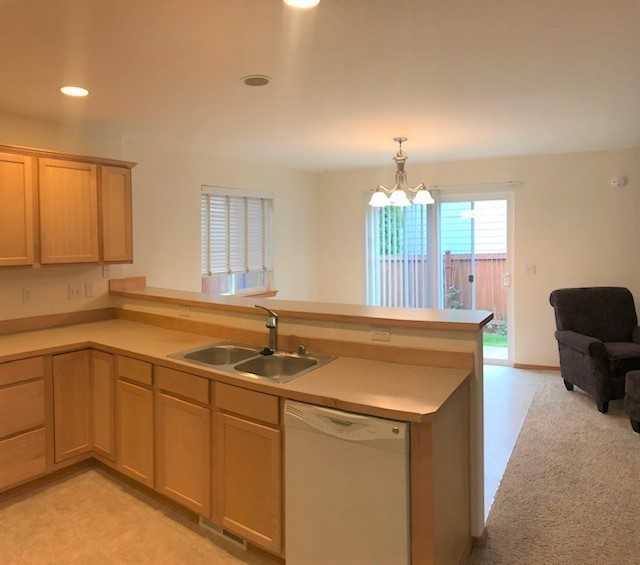 3229 135th Place Southeast - Photo 4 of 17