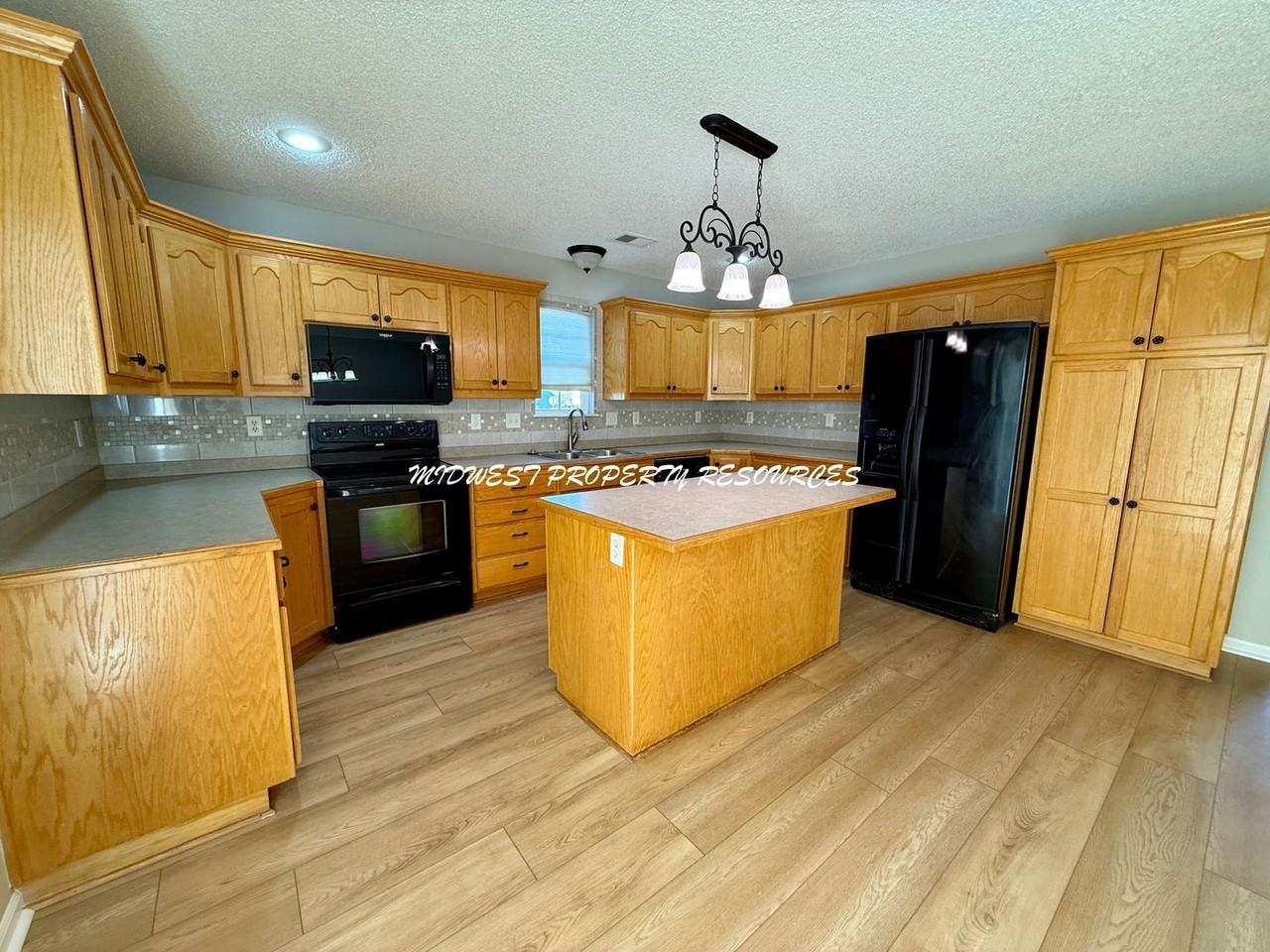 1109 Carlisle Drive - Photo 3 of 19