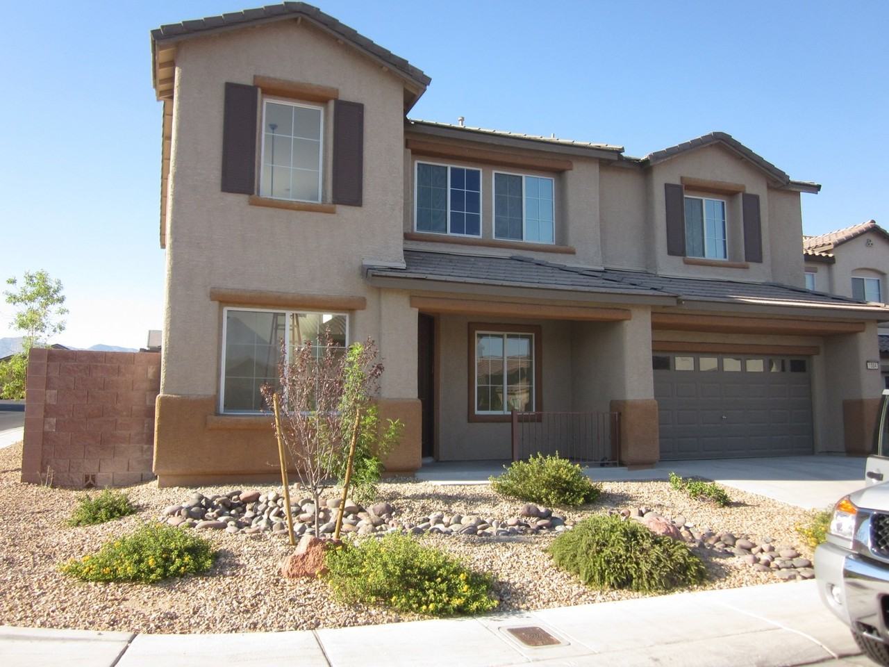 1004 Tropic Wind Avenue - Photo 3 of 3