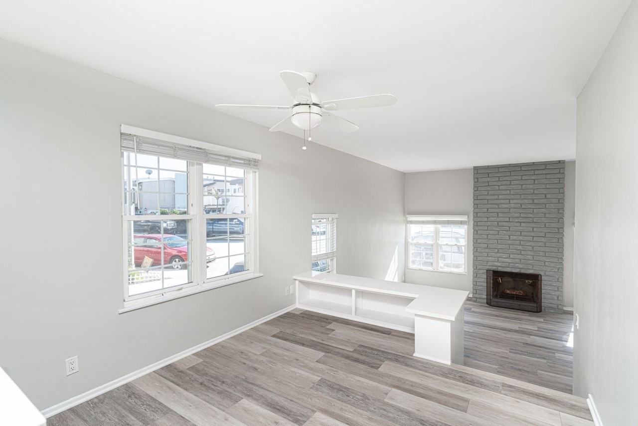 314 East Bay Avenue - Photo 7 of 24