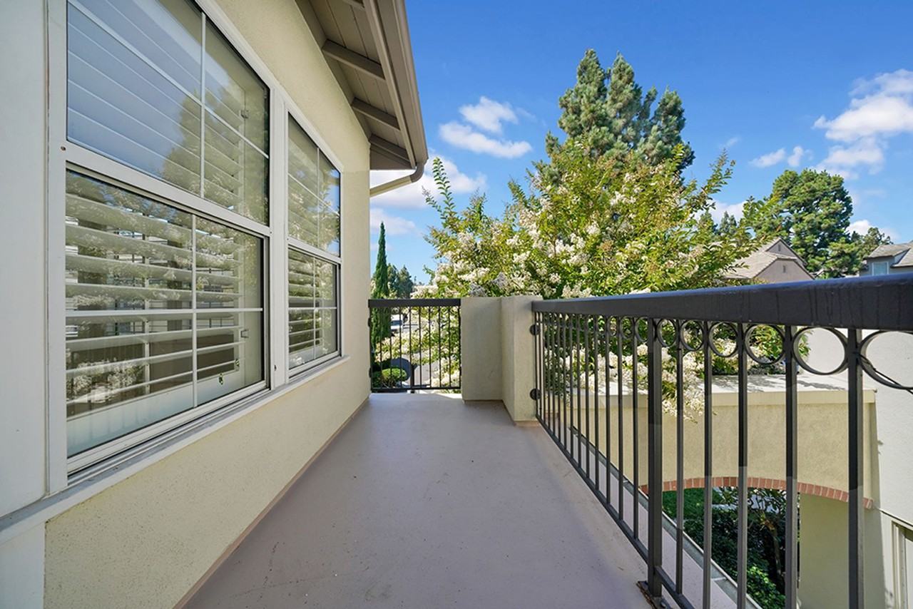 94 Anjou - Photo 5 of 38