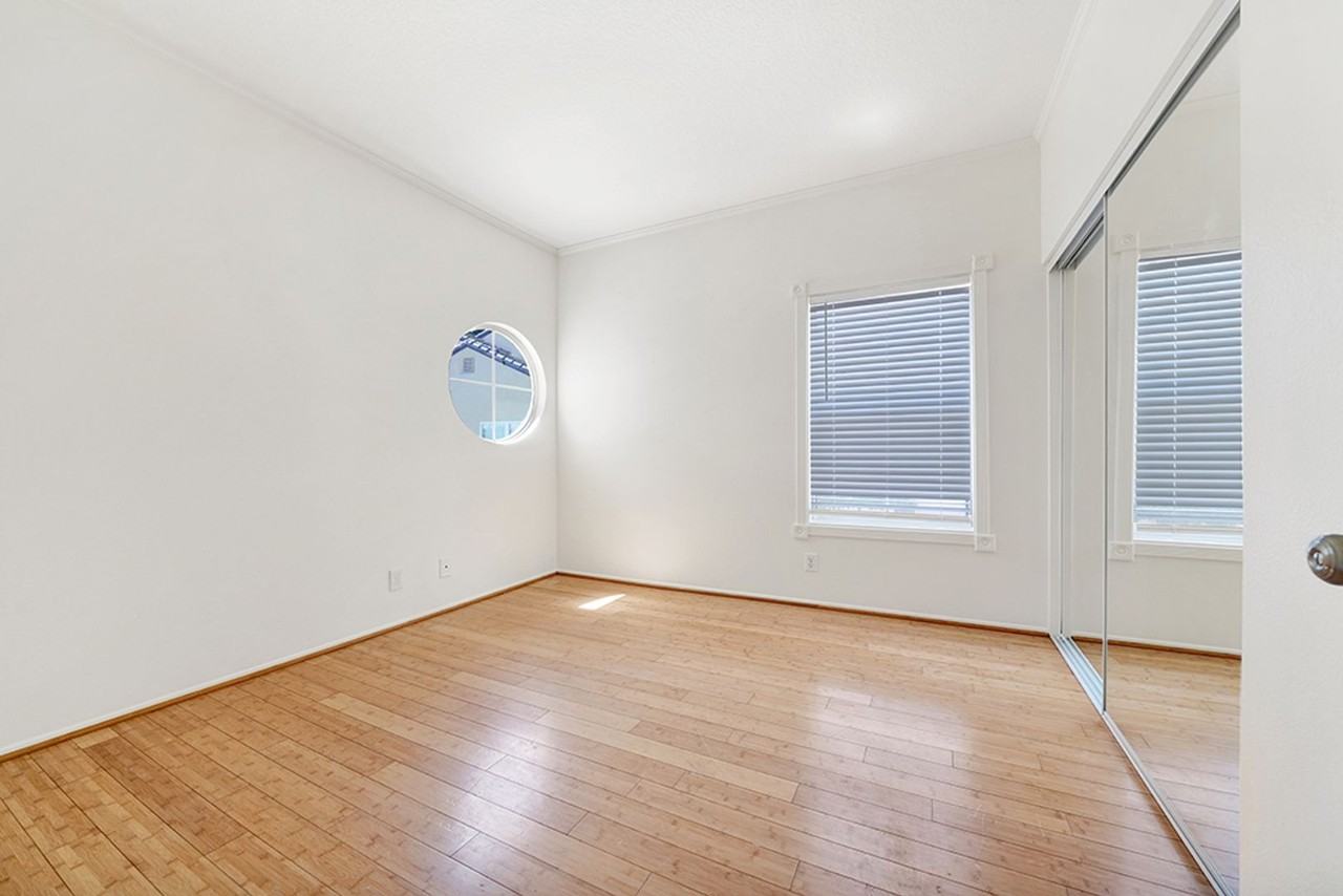 94 Anjou - Photo 6 of 38