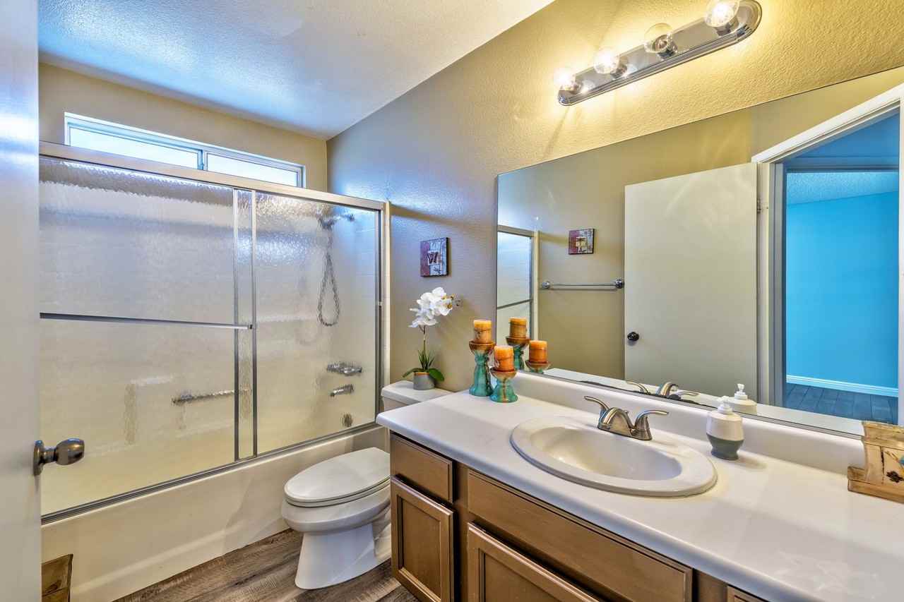 640 Whispering Palms Dr - Photo 7 of 16