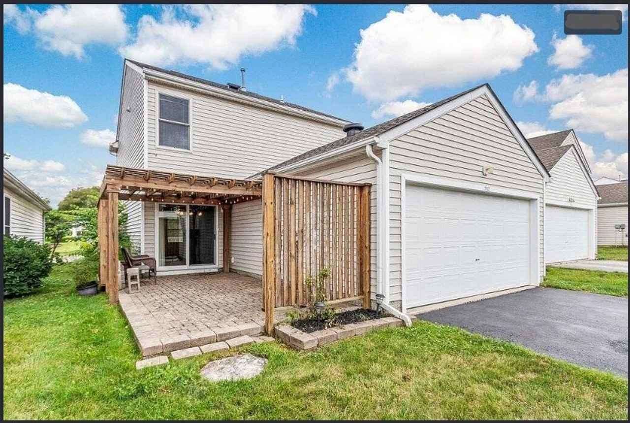 7107 Reynolds Crossing Drive - Photo 4 of 23