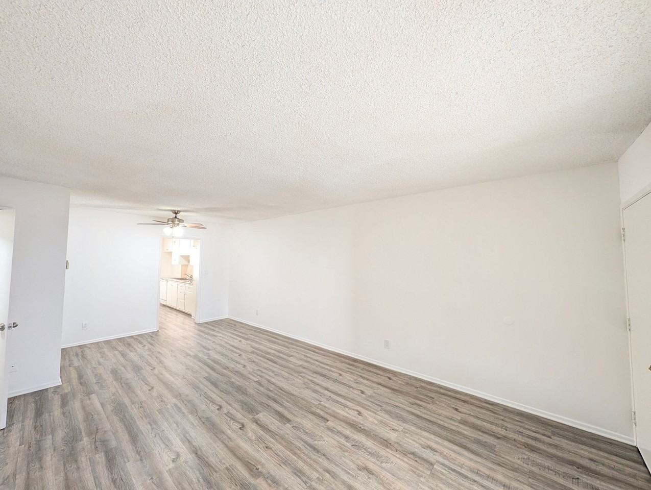 Dickens Garden Apartments - Photo 4 of 34