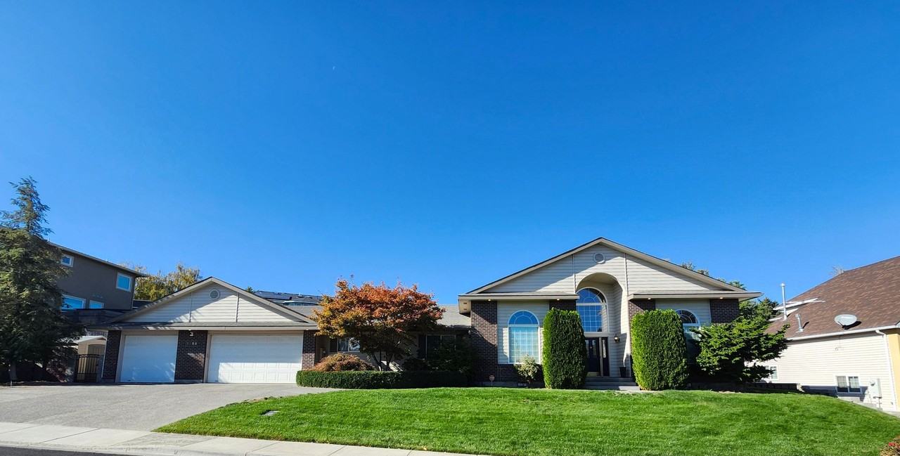 1259 Llandwood Ave - Photo 4 of 34