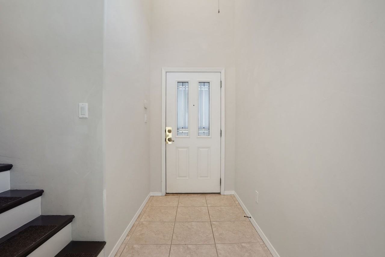 924 Tansion Northeast Court - Photo 5 of 30