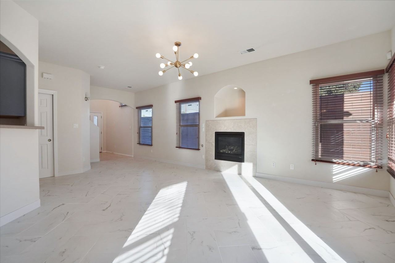 924 Tansion Northeast Court - Photo 7 of 30