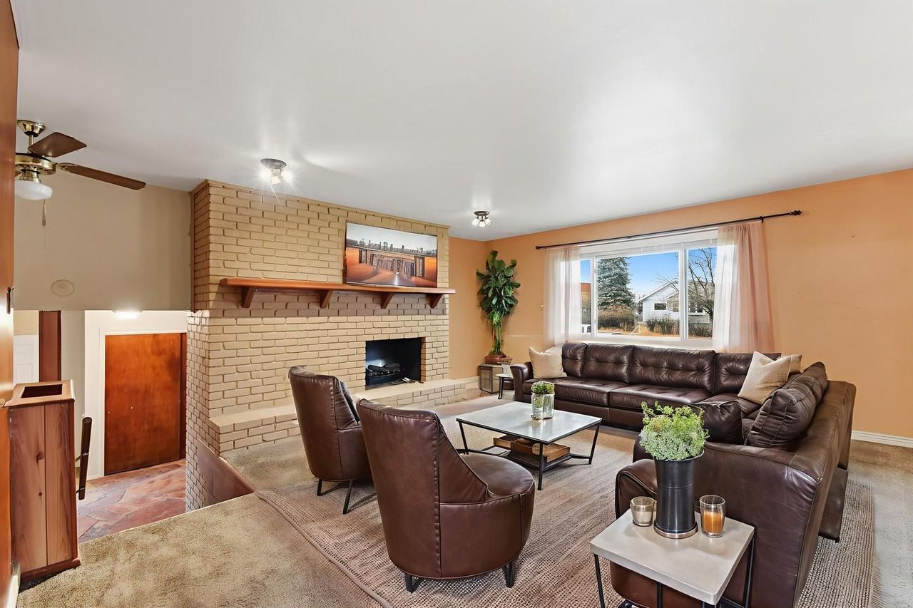 1518 11th Avenue South - Photo 2 of 20