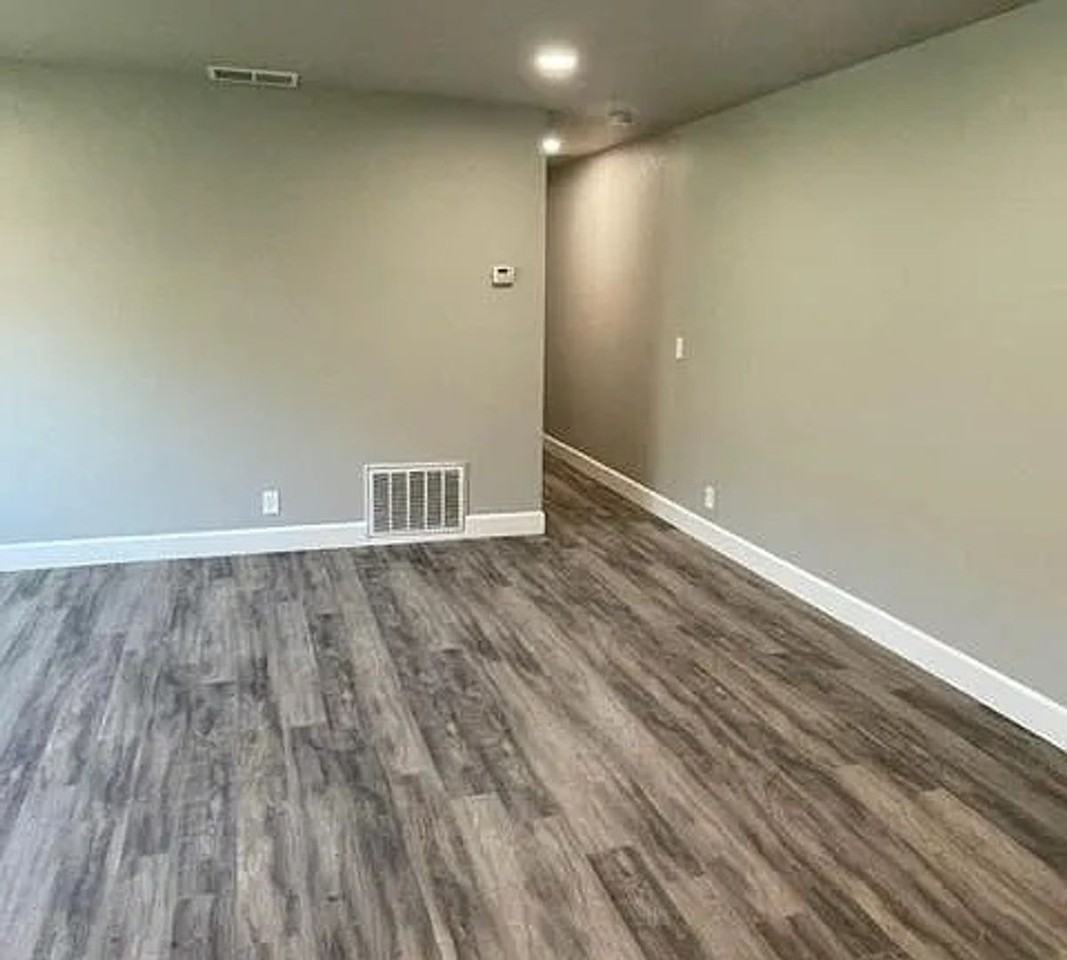 Venuto Way - Photo 2 of 7