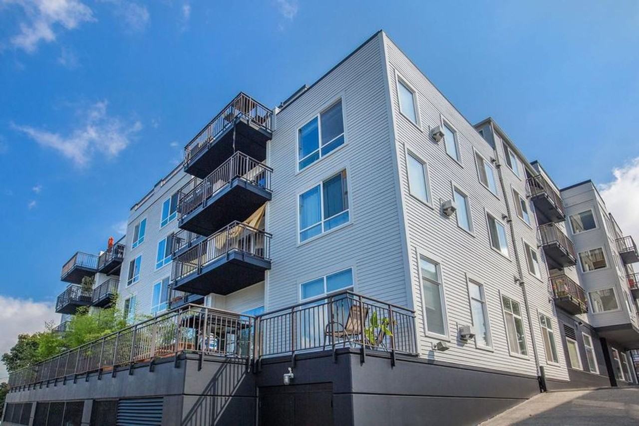 Lakeside Living in the Heart of Seattle - Photo 2 of 35