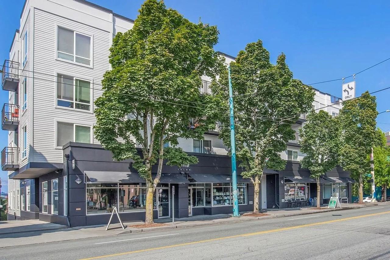 Lakeside Living in the Heart of Seattle - Photo 3 of 35