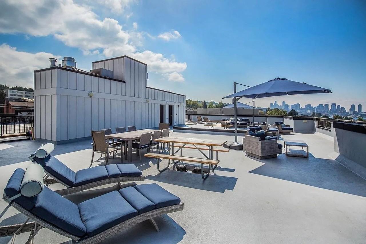 Lakeside Living in the Heart of Seattle - Photo 4 of 35