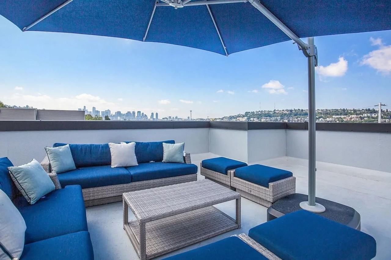 Lakeside Living in the Heart of Seattle - Photo 6 of 35