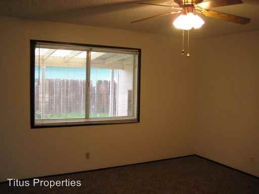 1055 Juniper Dr - Photo 3 of 8