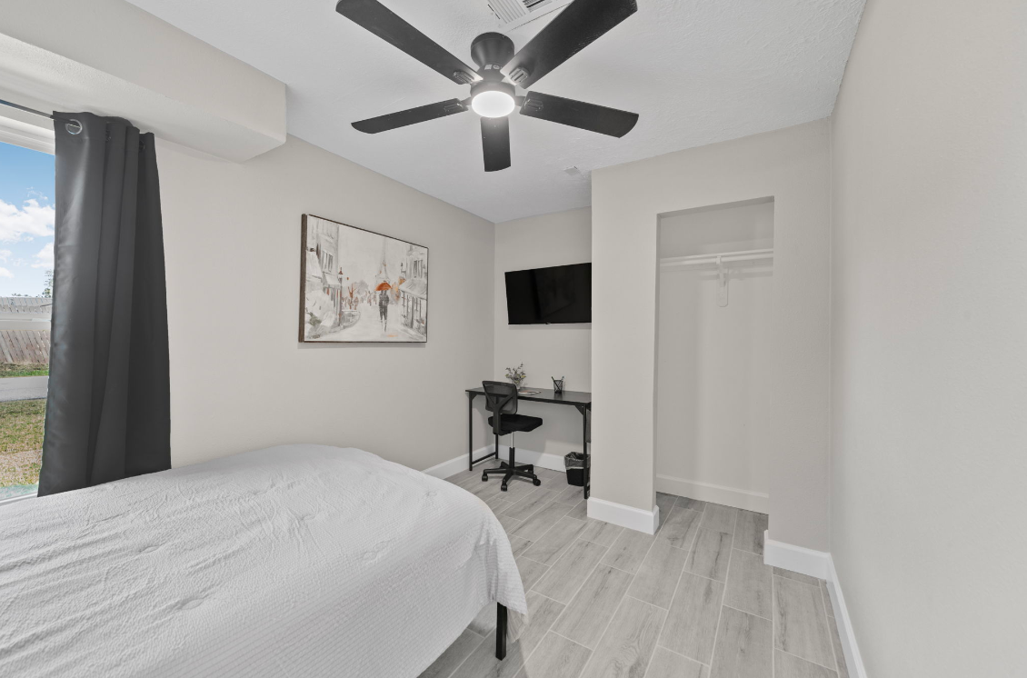 8050 Tavenor Lane, Unit 1C - Photo 3 of 9