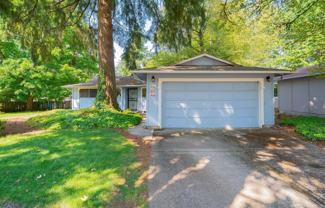 608 Northeast Pinebrook Avenue - Photo 1 of 1