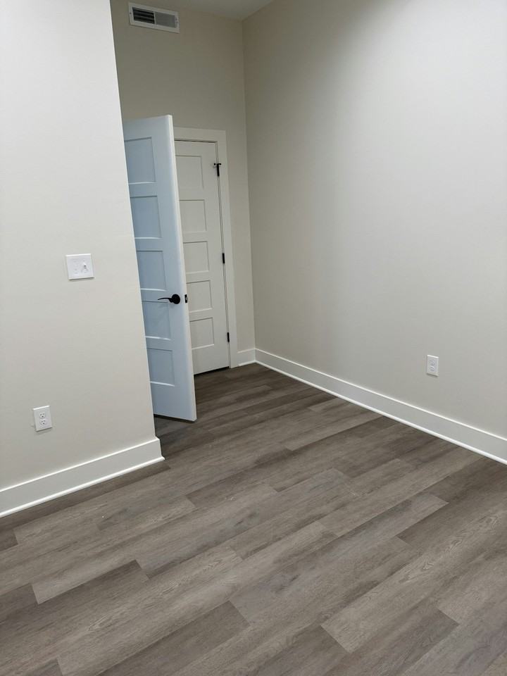 106 East Erie Street, Unit 2B - Photo 6 of 6