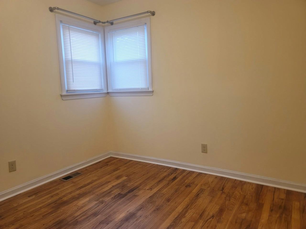 5733 East Skinner Street - Photo 5 of 11