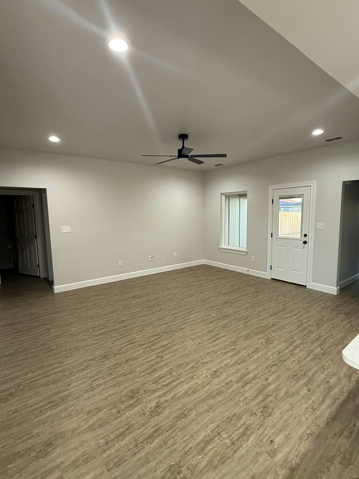 275 Waterloo Dr - Photo 6 of 18