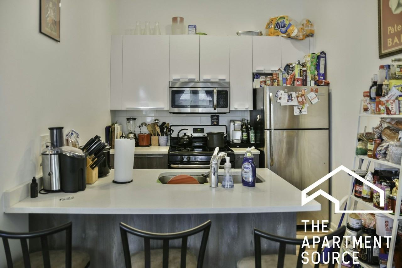 2700 W North Ave, Unit 203 - Photo 4 of 18