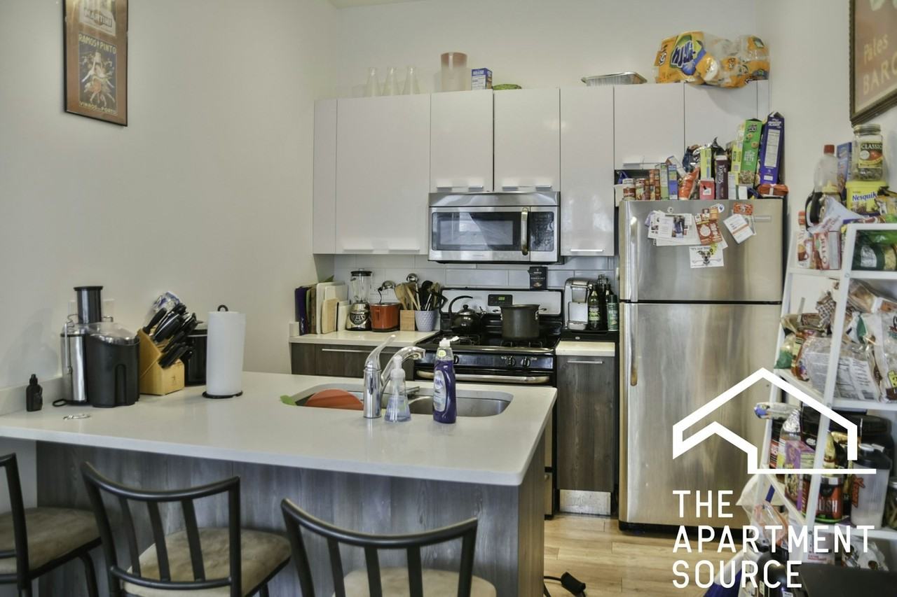 2700 W North Ave, Unit 203 - Photo 6 of 18