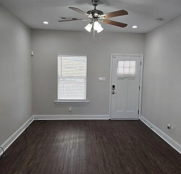 841 North Ave NW - Photo 3 of 19