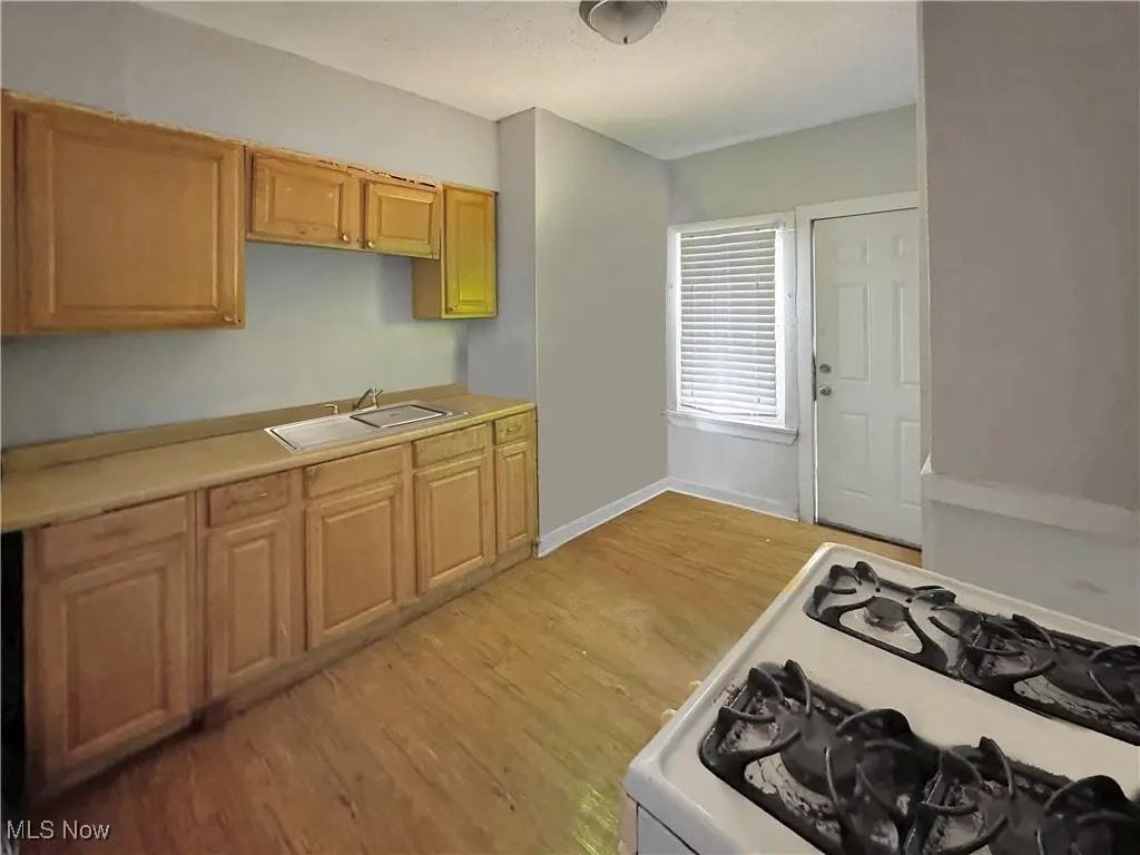 14809 Darwin Avenue - Photo 2 of 5