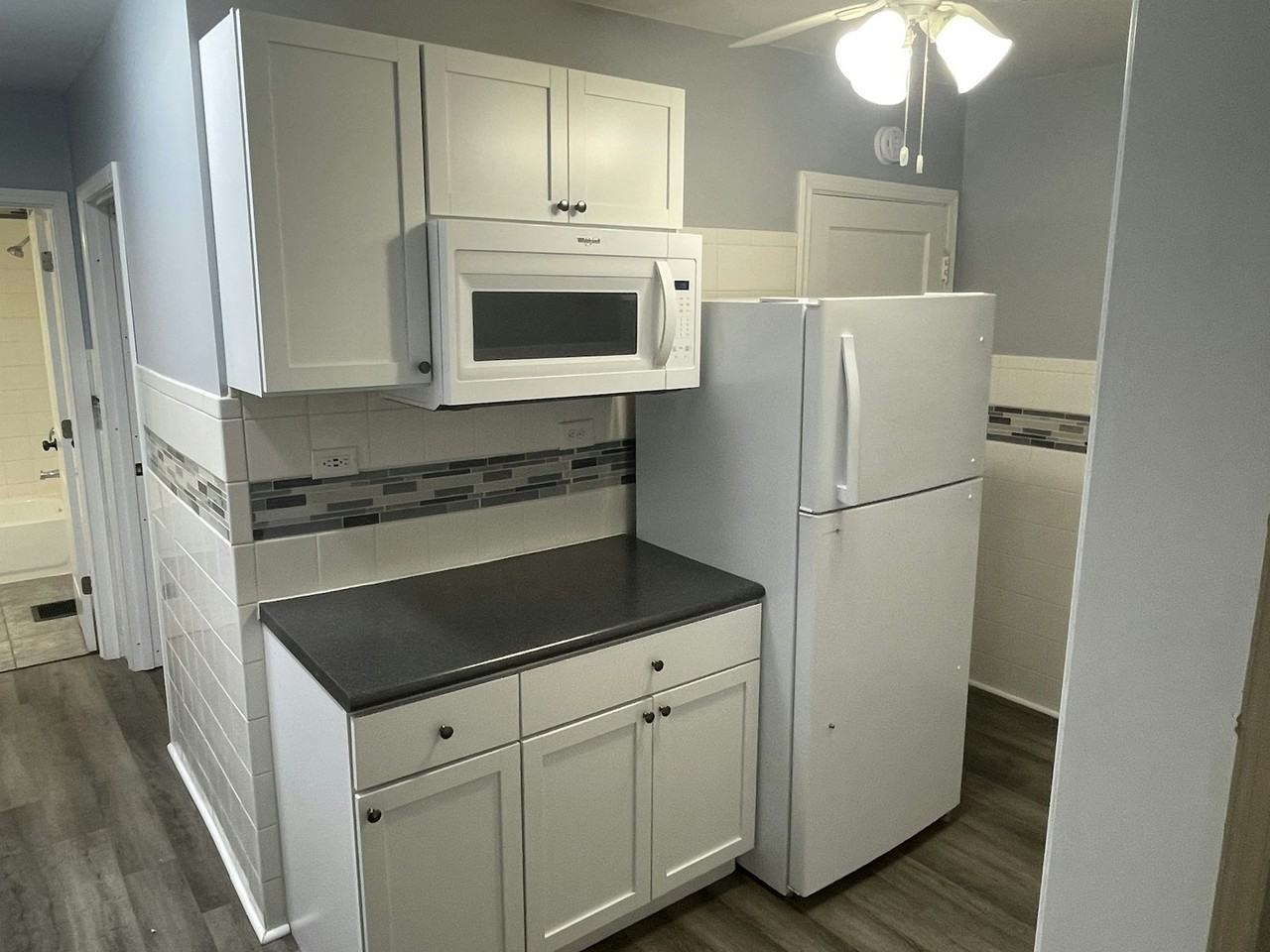 1517 North Chester Avenue - Photo 5 of 14