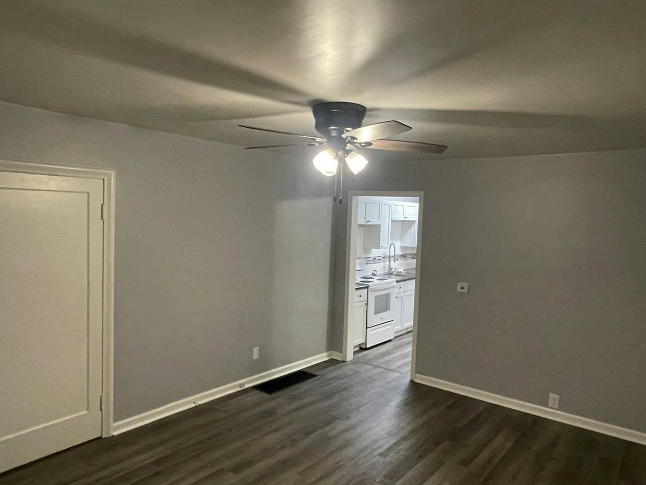 1517 North Chester Avenue - Photo 7 of 14