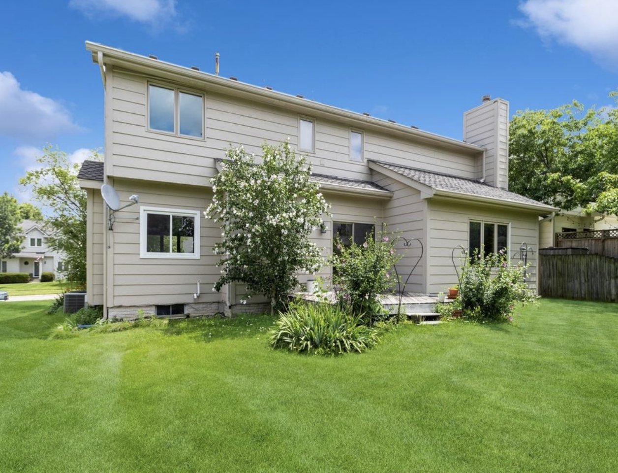 2212 NW 139th St - Photo 2 of 29