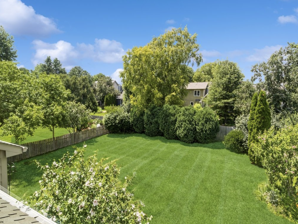 2212 NW 139th St - Photo 4 of 29