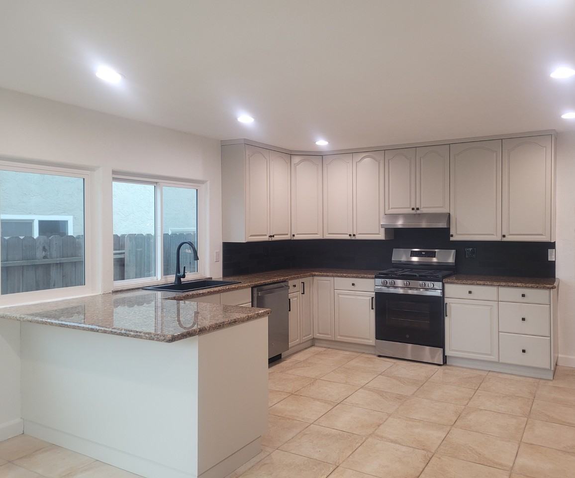 2557 Felinda Way #NA - Photo 2 of 4