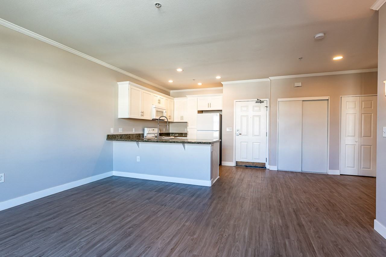 1501 Front St #520 - Photo 5 of 14