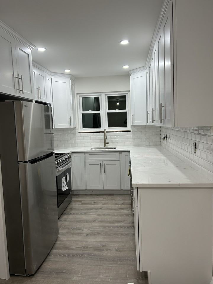 58 75th Street #3 - Photo 2 of 9