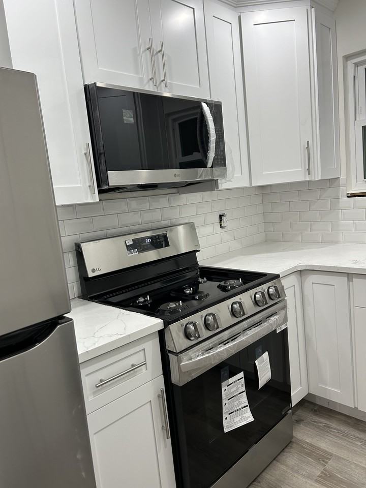 58 75th Street #3 - Photo 3 of 9