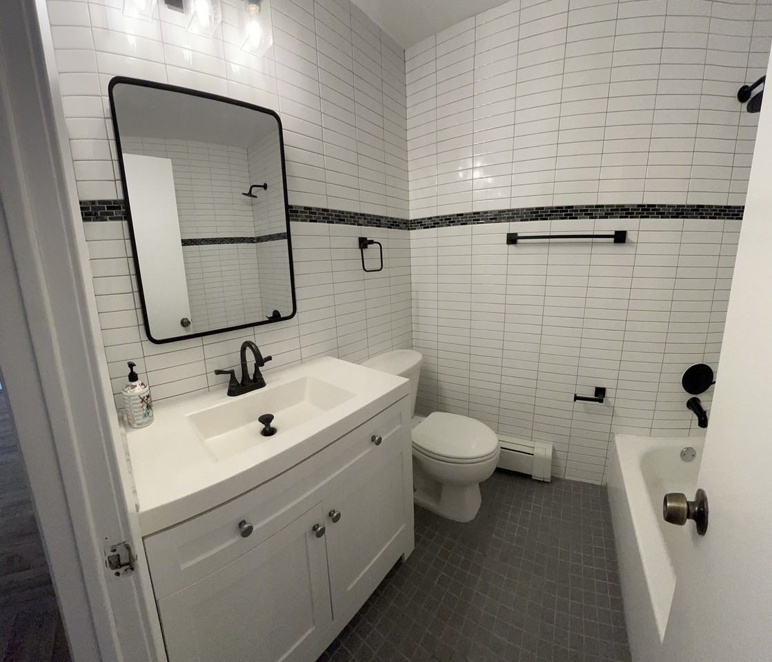 58 75th Street #3 - Photo 4 of 9