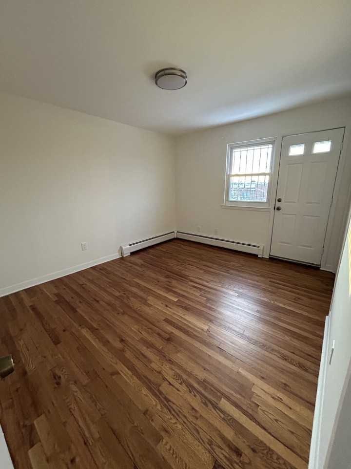 58 75th Street #3 - Photo 5 of 9