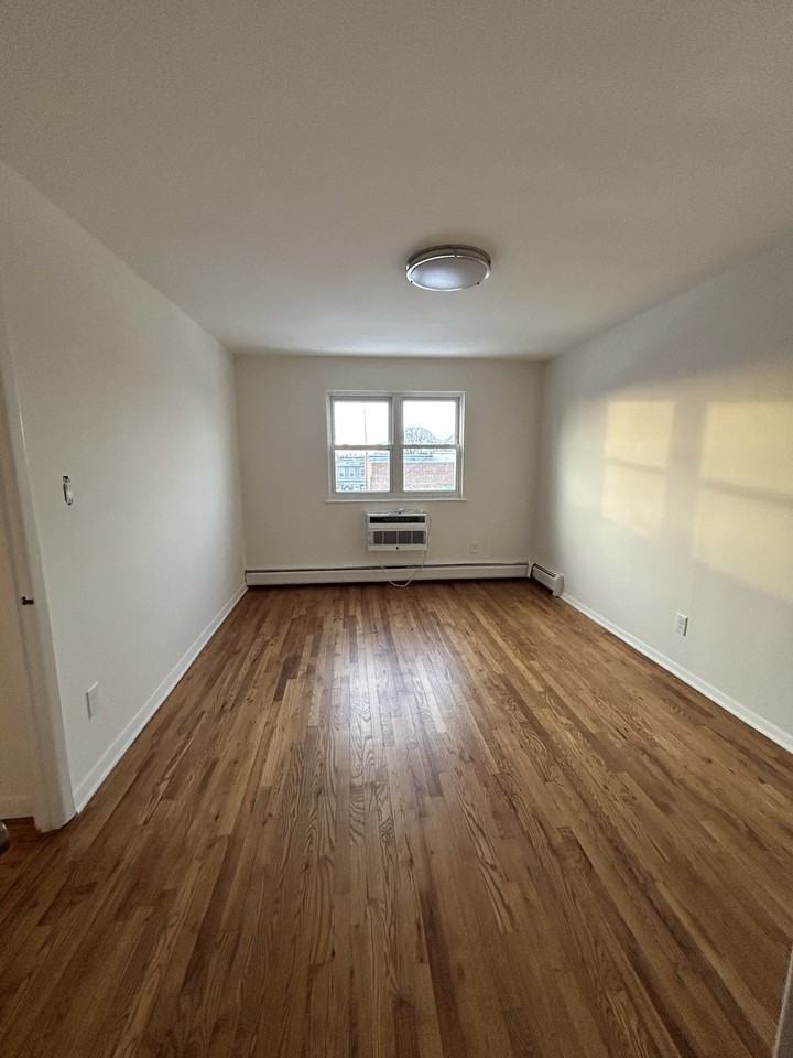 58 75th Street #3 - Photo 6 of 9