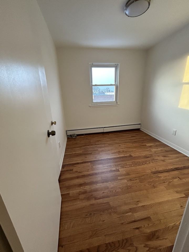 58 75th Street #3 - Photo 7 of 9