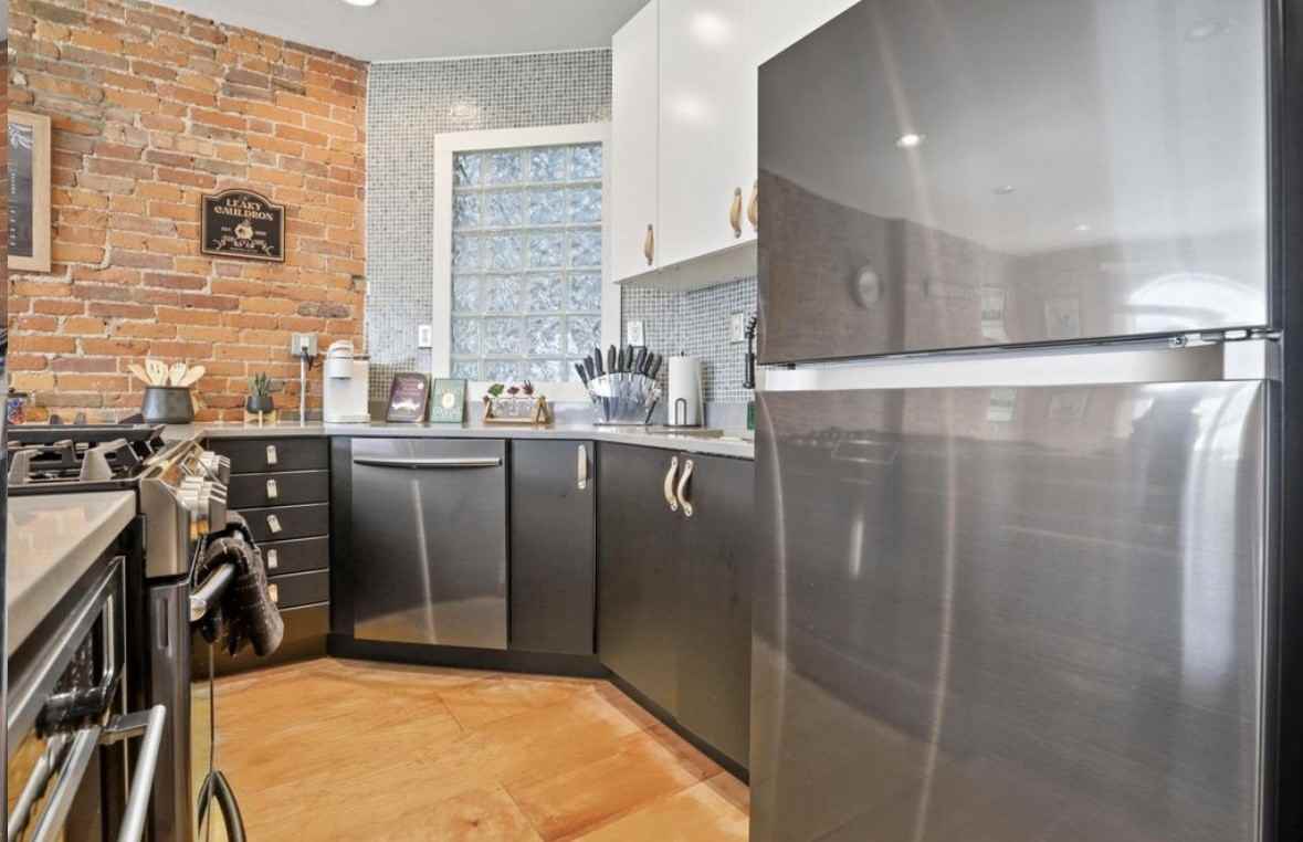 974 N High St #B - Photo 2 of 14