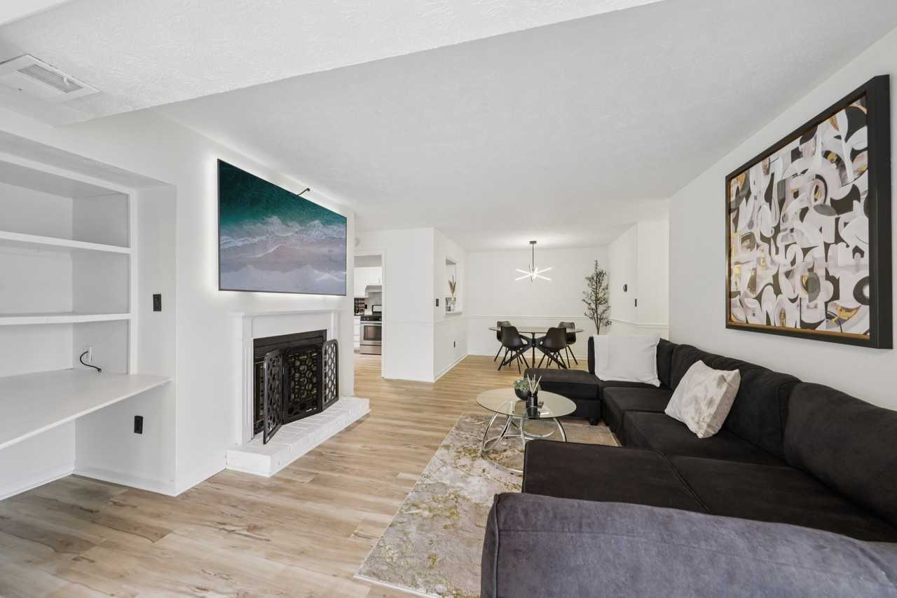 2209 Hunter's Run Drive #908 - Photo 4 of 12