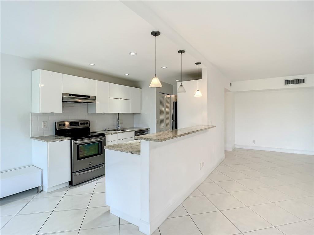 6342 Longboat Lane West - Photo 4 of 9