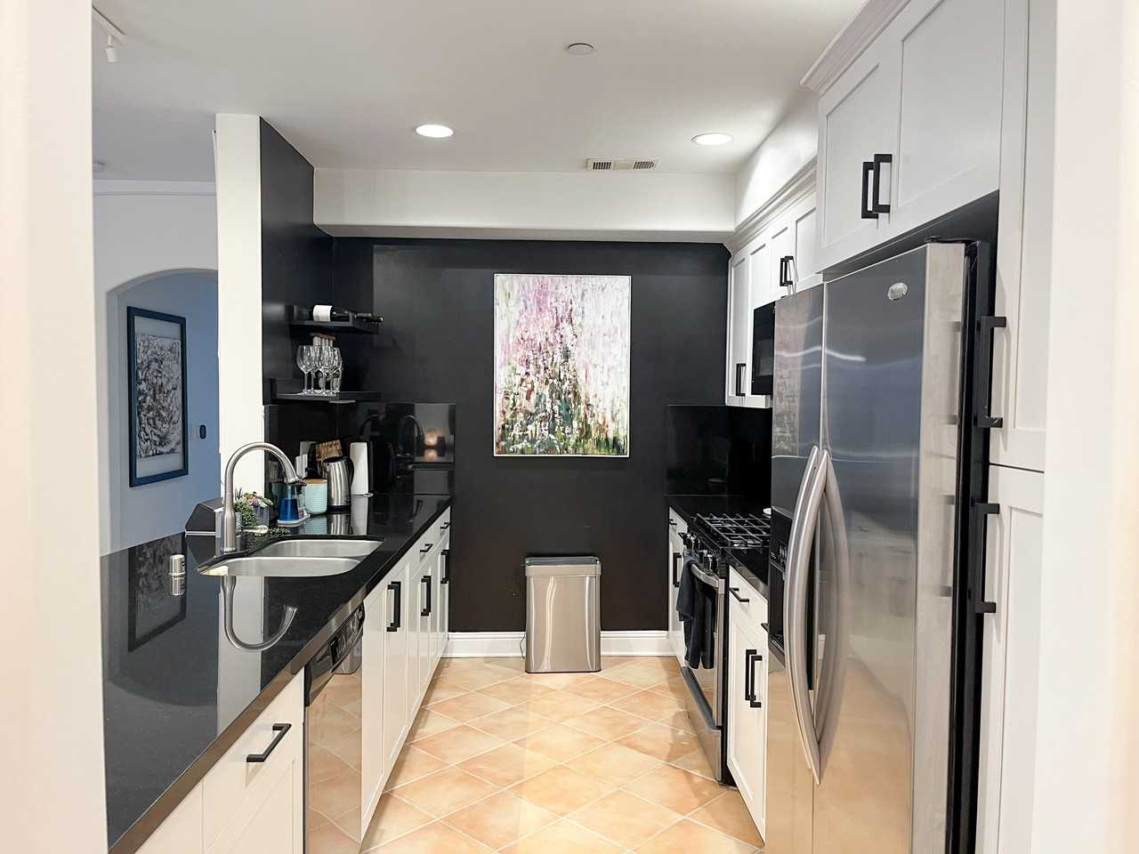 5037 Rosewood Ave #101 - Photo 6 of 35