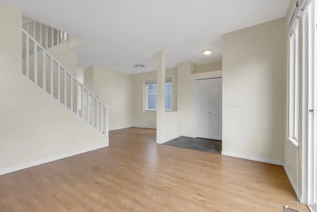 14902 57 Avenue - Photo 5 of 20