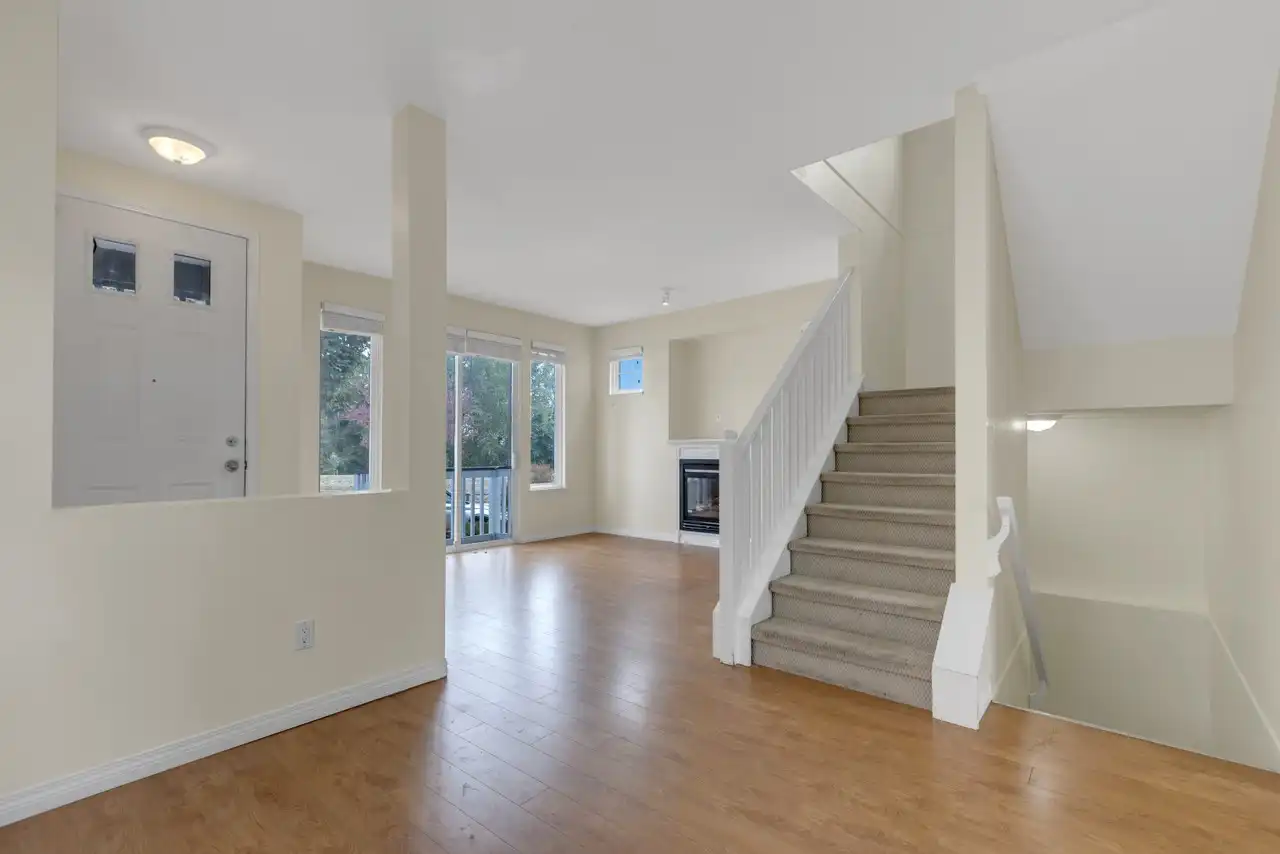 14902 57 Avenue - Photo 6 of 20