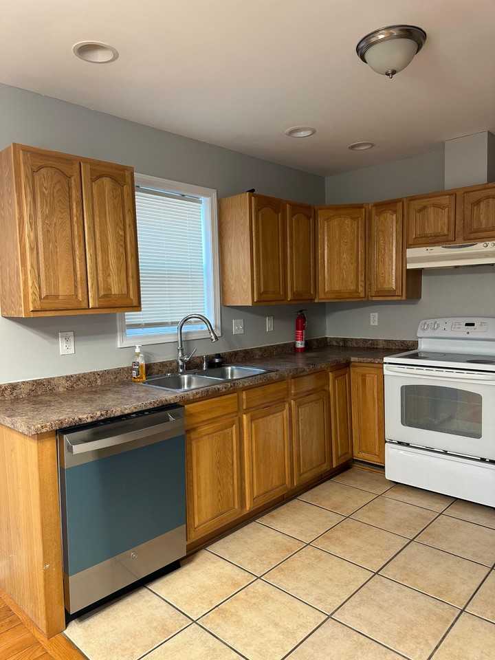 319 Charles Avenue #A - Photo 6 of 21