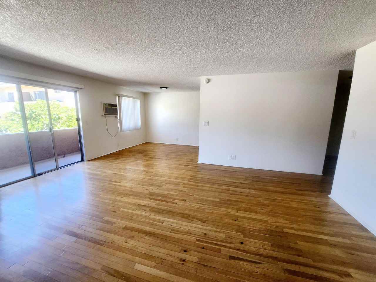 400 - 412 N Serrano Avenue - Photo 7 of 24