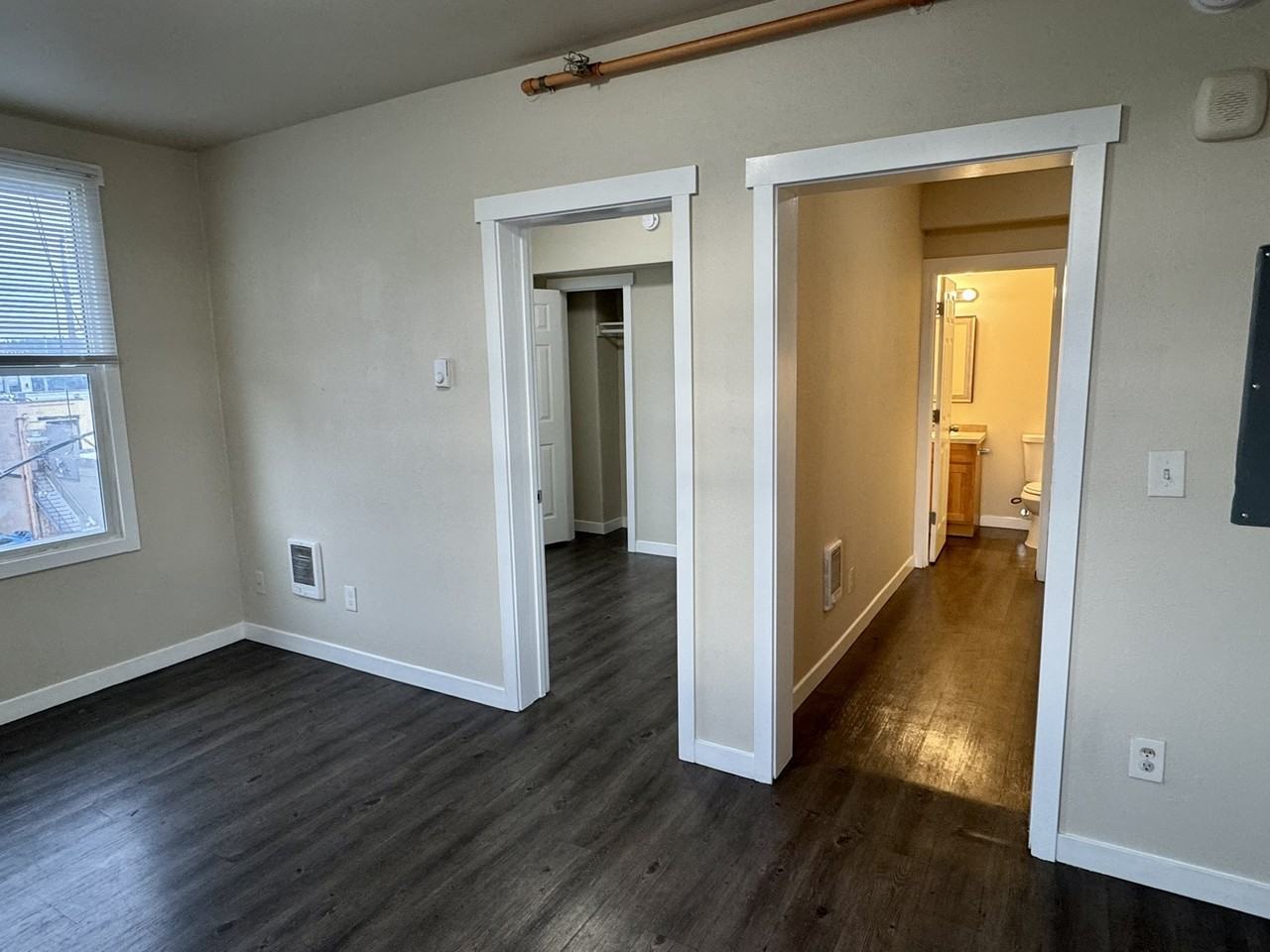 204 4th Ave W - Photo 6 of 43