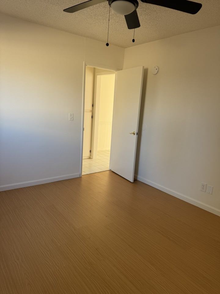 Menlo Ave. - Photo 2 of 14